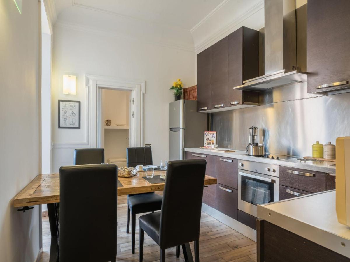 The Best Rent - Elegant Three-Bedroom Apartment A Few Steps From Fontana Di Trevi Exterior foto