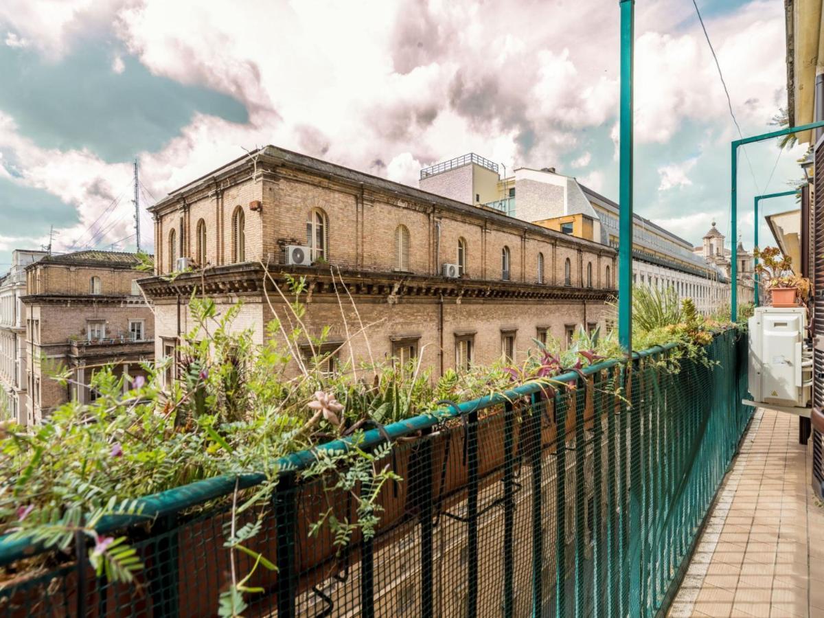 The Best Rent - Elegant Three-Bedroom Apartment A Few Steps From Fontana Di Trevi Exterior foto
